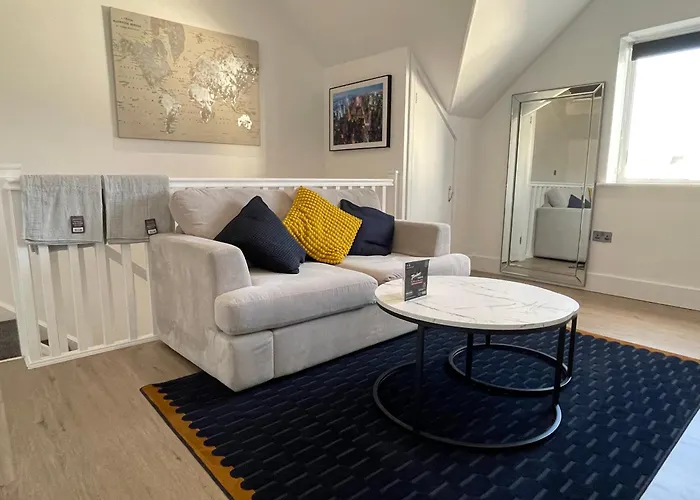 Welcome Rooms 55B- Self Check-In Whole Apartment Fully Refurbished