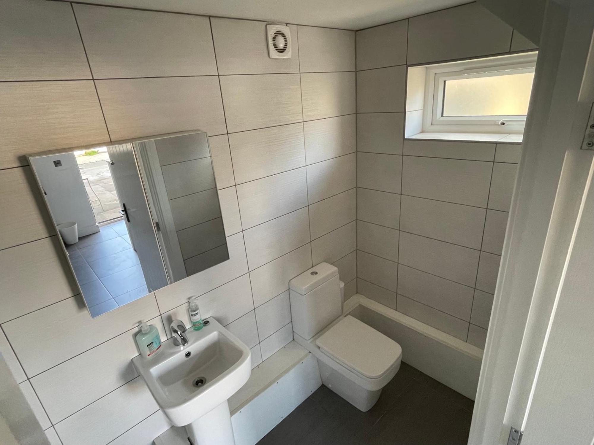 Welcome 55b- Self Check-in Whole Fully Refurbished Aparthotel *